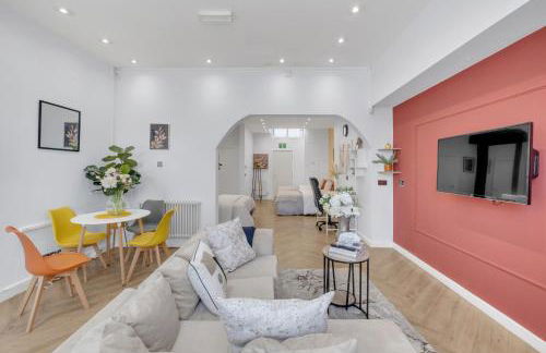 Bella - Central Portsmouth Stay with Pool Table, Close to Attractions - Foto 3