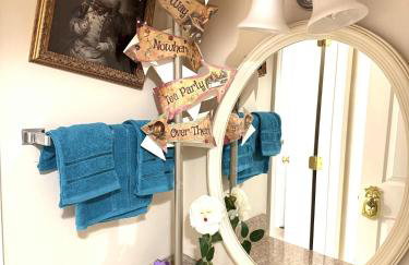 Disney Wonderland Suite at Jiminy-Ski On Off Mtn - Must See Stitch and Mickey Magic - Foto 7