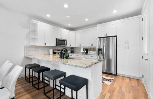 Mins to Downtown- Formula 1 - ACL - Foto 31