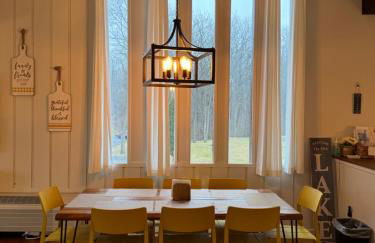 Newly Remodeled Mid-Century Modern Lake Condo - Foto 4