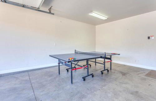 PV 110 Themed Rooms, PS4, Ping Pong, Pack n` Play, Electric Fire Place, Games, and More - Photo 31