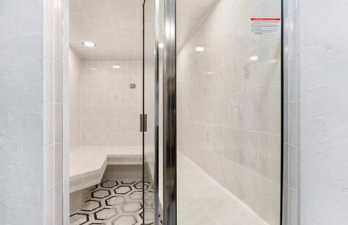 The KingDome - A Unique, Royal Experience with Hot Tub, Rooftop and Views - Foto 6