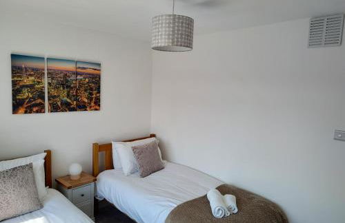 Jarvis Drive 3 Bed contractor house In melton Mowbray with parking - Photo 19