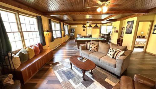 The Game Cabin at Rustic River - Foto 5