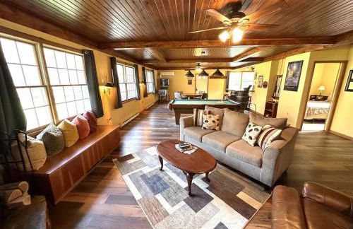 The Game Cabin at Rustic River - Foto 5