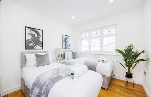 5 Bedroom House , Free Parking , Pool Table , Arcade Machine , Garden , Sleeps 9 , Offers , Ideal For Contractors , Families , Long Term Stays - Foto 17