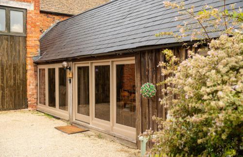 Cosy Cotswolds Farm Stay with Log Burner - Peaceful Winter Retreat - The Dairy - Foto 50