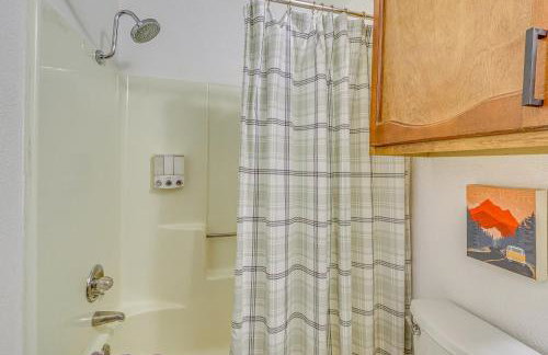 Hike, Golf & Explore: Ruidoso Retreat w/ Deck! - Foto 19