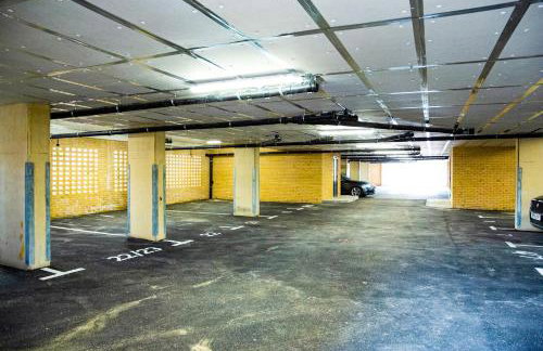 A luxury 2 bedroom apartment with 2 free parking - Foto 21