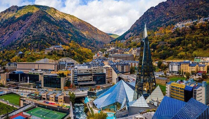 Tour privato a piedi di Andorra con guida turistica ufficiale - Foto 1