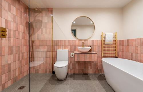 The Farmhouse - Photo 24