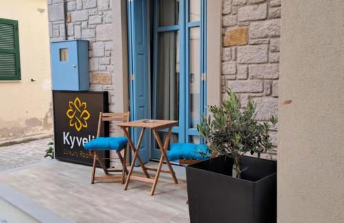 Kyveli LuxuryRooms - Photo 36
