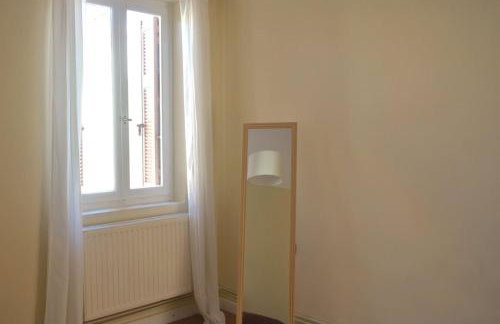 Διώροφη μονοκατοικία στο κέντρο - Foto 8