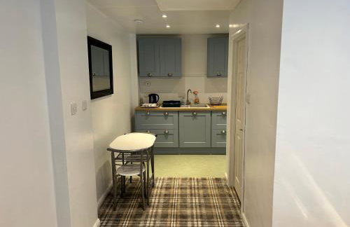 One bed and bathroom with kitchen for self catering Alness - Foto 3