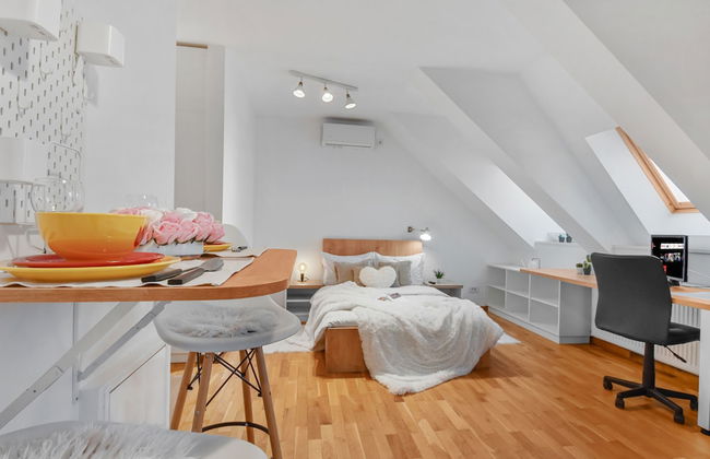 Attic Studio near Carol Park - Foto 13