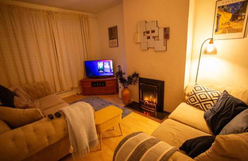NEC, BHX Cosy 3 Bedroom House with Parking - Foto 13