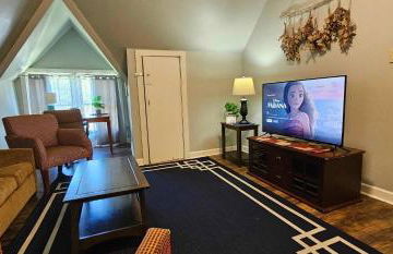 Dauphin District Darling #3-Downtown, Restaurants - Photo 49