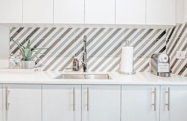 TWO Bedroom Apartment - Photo 10