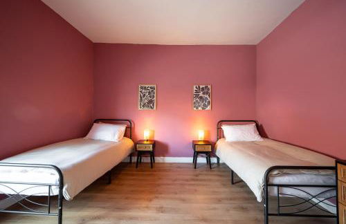 Beautiful 2 Bedroom House in Atherton, Free Parking - Foto 4