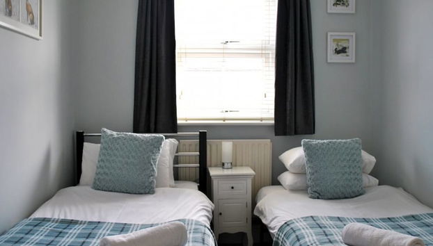 Garfield Place Cosy 2-Bedroom Cottage Central Windsor with Parking - Foto 2, Habitación