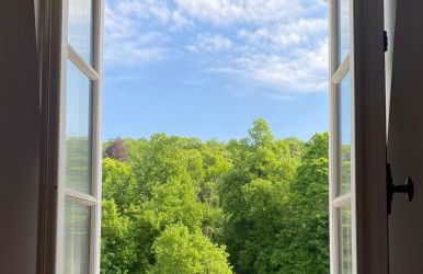 Signature topfloor flat in a shared XIX century Mansion in Western Paris - Foto 7