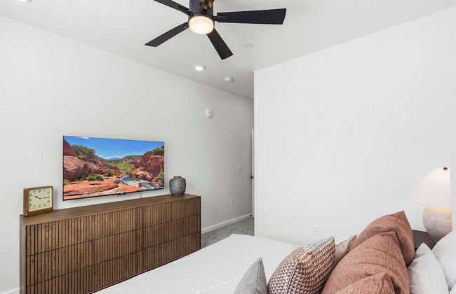 Brand New! Desert Cliff Sleeps 20 Guests! - Foto 6