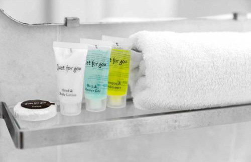 Stylish Three Bedroom House - Accommodates 7 - Parking - Garden - Recently Renovated 162S - Foto 18