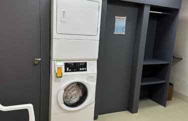 Flat aconchegante - Perto de Tudo - Vista Livre - Estacionamento privativo e Portaria 24h - Wi-Fi 600mbps - Foto 8