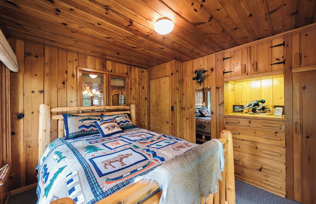 Cozy Riverside Getaway Pine Bend Cottage - Foto 4