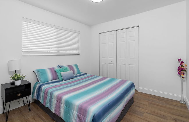 Dreamy 4BR Getaway w Private Pool Luxe Patio in Miramar - Foto 26