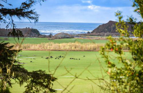 Viewcrest Retro Country Home - Photo 35