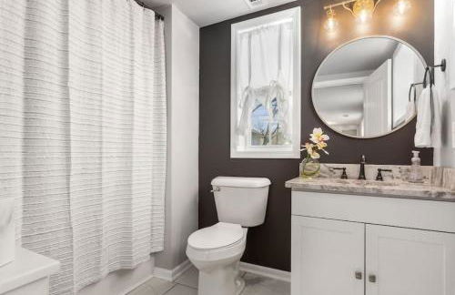 Stone Cottage 3 Bedroom Getaway - Stroll to DT Franklin - Historic Blakely House - Foto 19