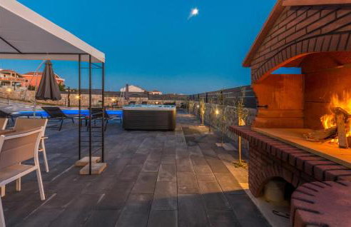 Amazing Home In Sukosan With Wifi - Foto 19