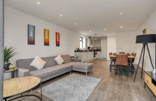 3-Bed, 2-Bath Wembley Apartment with Free Parking - Foto 11