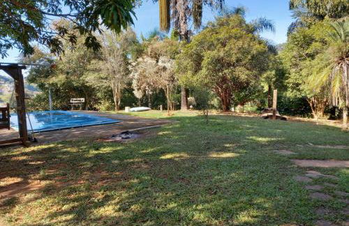 Casa de campo serrana, alegre e com piscina - Foto 3