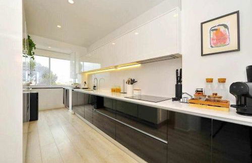 Prestige Sunset Carcavelos Beach - Checkinhome - Foto 7