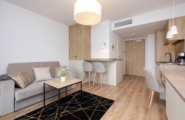 Jantaris Apartments by Renters - Photo 71