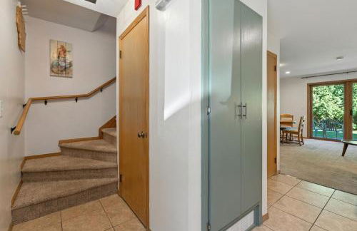 Relaxing Busy Bee C-7 by Simple Life Rentals - Foto 50