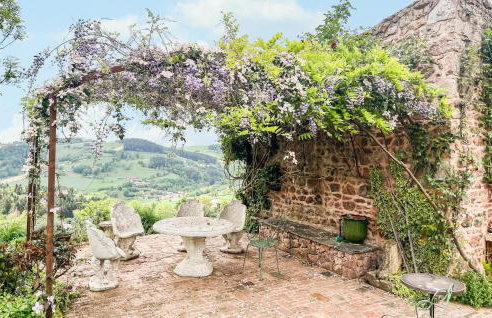 Lovely Home In Thizy-Les-Bourgs - Foto 18