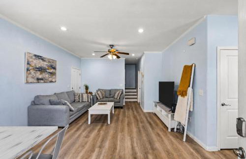 Summer Bliss Walk to Beach Master Suite Bunk Beds Sleeps 9 - Foto 8