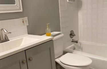 Cozy, Upstairs Apartment Pets Welcome with fee Family Friendly Close to Everything - Foto 14