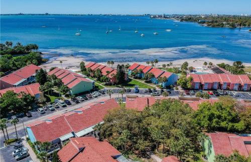 Affordable Two Bedroom Tropical Condo - Private Beach, Pools, Hot Tub - Foto 66