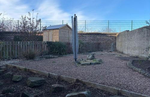 2-Beds Sleeps 4 w Parking 15 mins to St Andrews - Foto 9