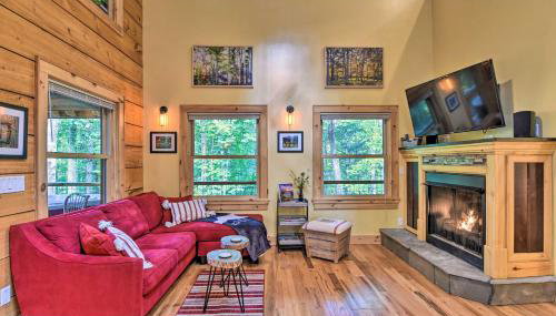 Romantic Asheville Area Cabin with Deck and Hot Tub! - Foto 3