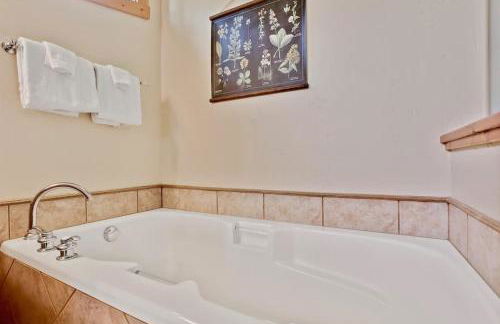 Magical McCall Retreat Near Golf Course and Lake - Foto 42