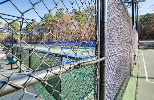 Waterfront Lake Coronado Home with Deck and Views - Foto 34