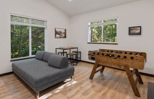 Luxe Mt. Rainier Lodge w/ Hot Tub-AC-Game Room - Foto 27