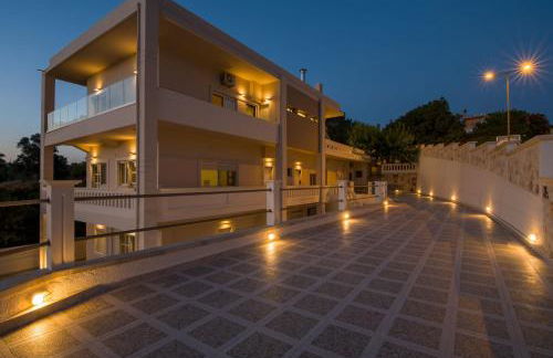 Queen Electra with pool and tennis court - Photo 33