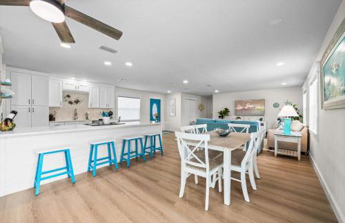 Island Oasis with Heated Pool Private Tiki Bar! - Foto 38