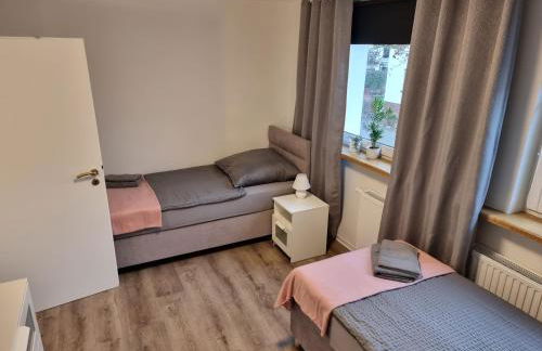 Gästehaus-Ferienwohnung-Appartement mit Terrasse - Nähe Kliniken/ Herzzentrum - Foto 18